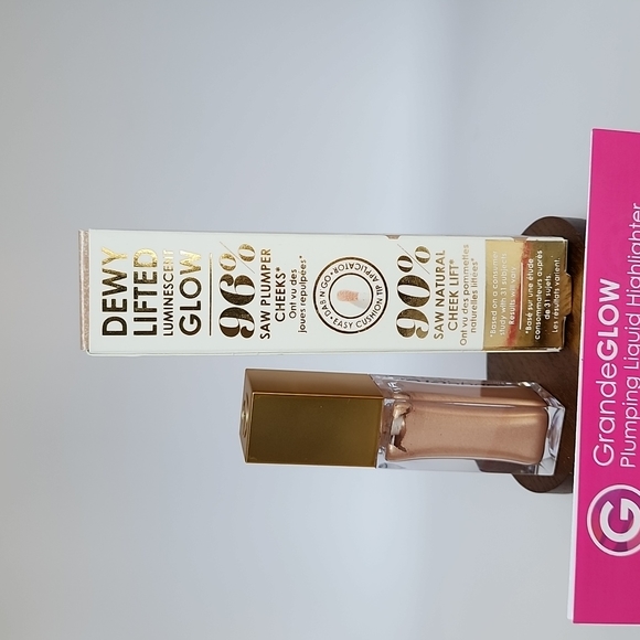 Grande Cosmetics Grande Glow Plumping Liquid Highlighter - French Pearl - Picture 6 of 11